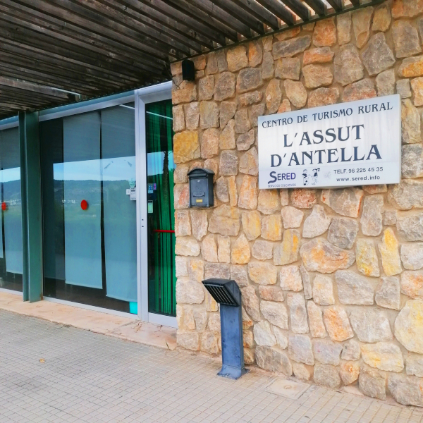 L'Assut d'Antella Hostel